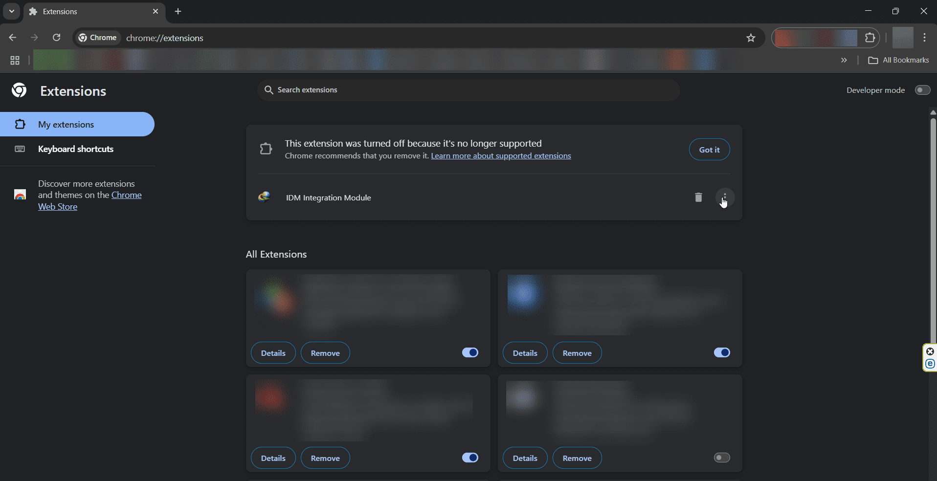 หน้าส่วนขยายของ Google Chrome แสดงส่วนขยาย IDM Integration Module ที่ถูกปิดสวิตช์อยู่ ทำให้ IDM ไม่ขึ้น